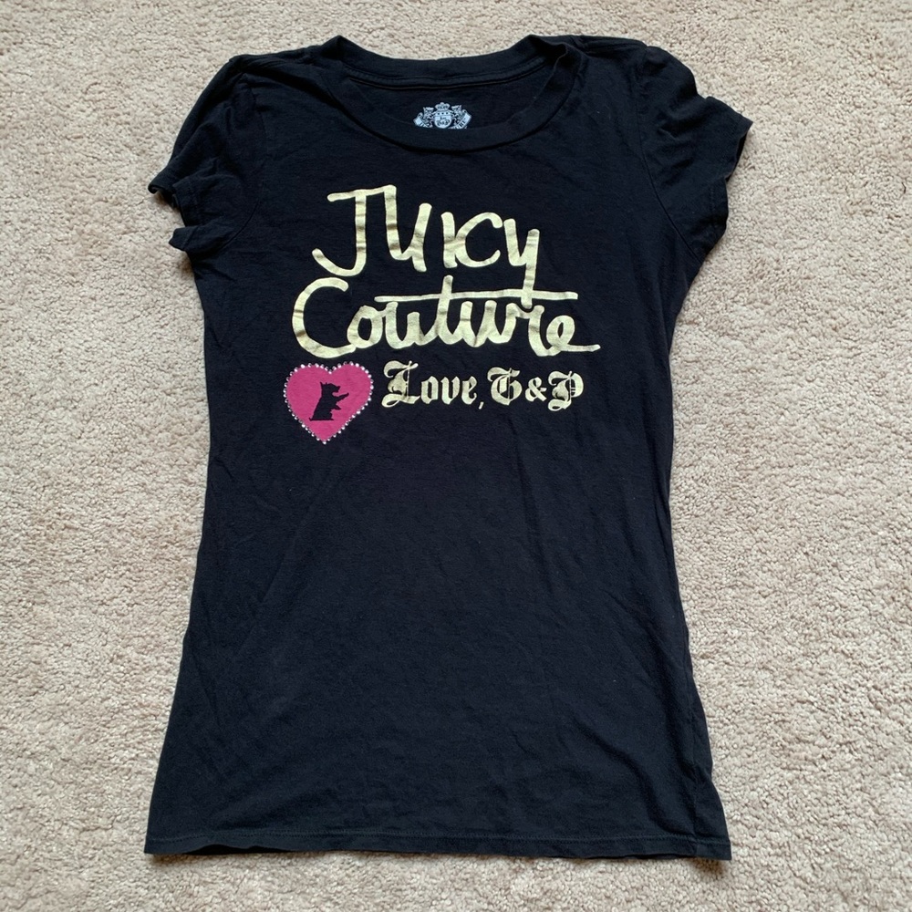 Juicy black tee